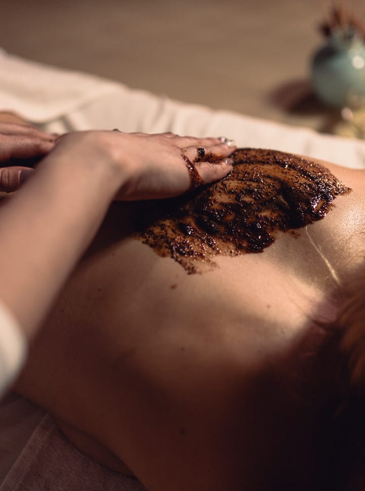 Gommage corps avec Rhassoul